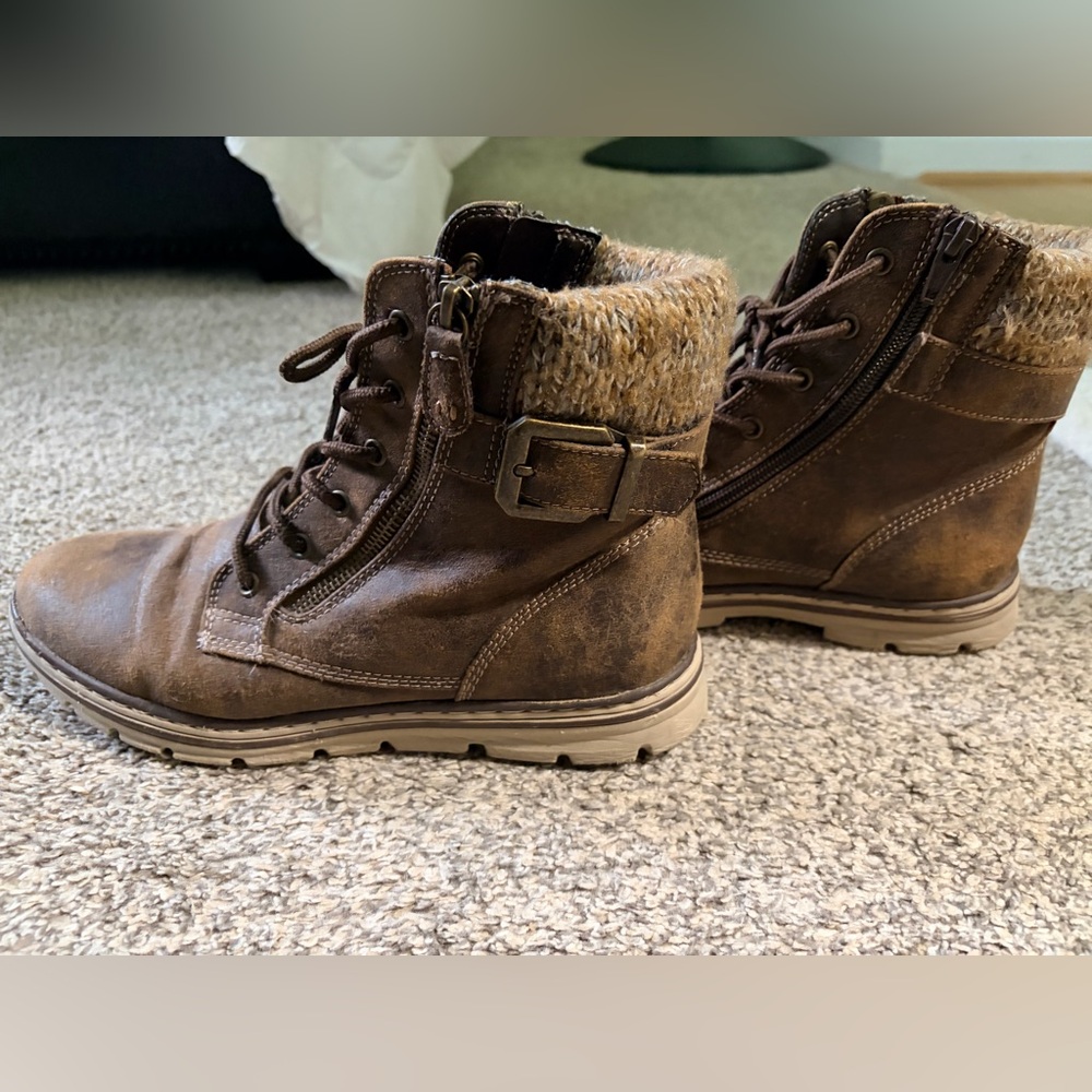 Brown Lace-Up Ankle Boots with Knit Cuff